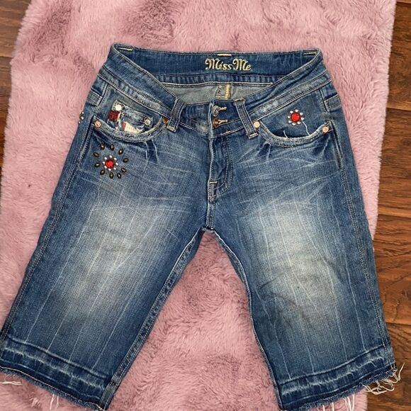 Miss Me Embellished Blue Denim Distressed Print Design Shorts Boho - Picture 3 of 14